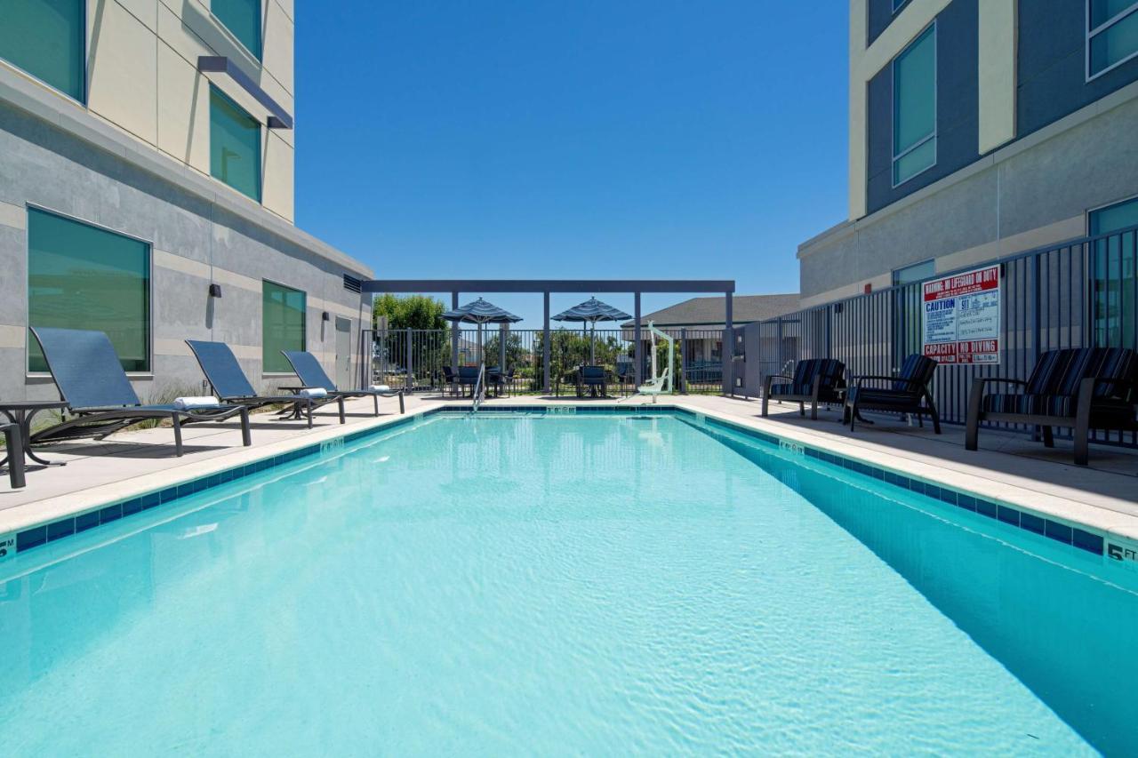 Hampton Inn & Suites Gilroy, Ca Exterior photo